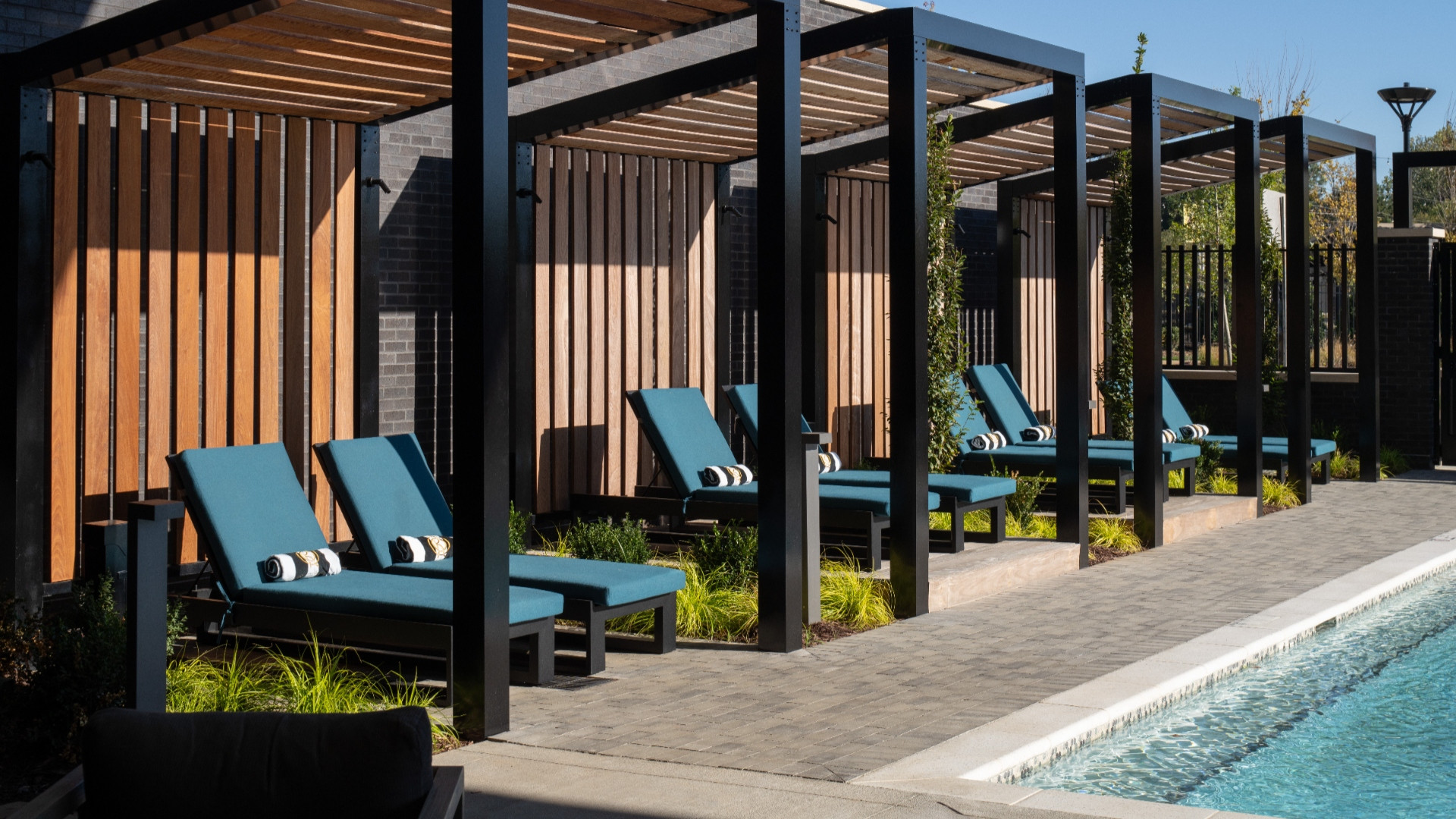 Oro Ballantyne Pool